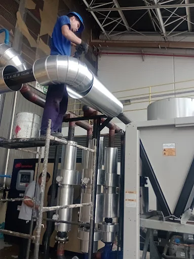 Aplicação de manta térmica industrial