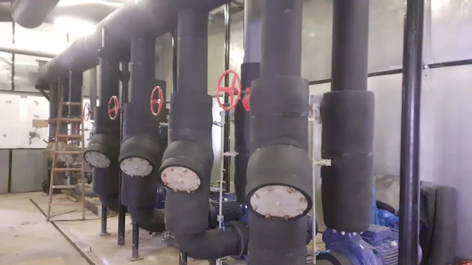 Isolamento térmico em tubulação industrial