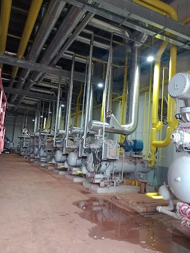 Aplicação de espuma elastomérica em tubulações